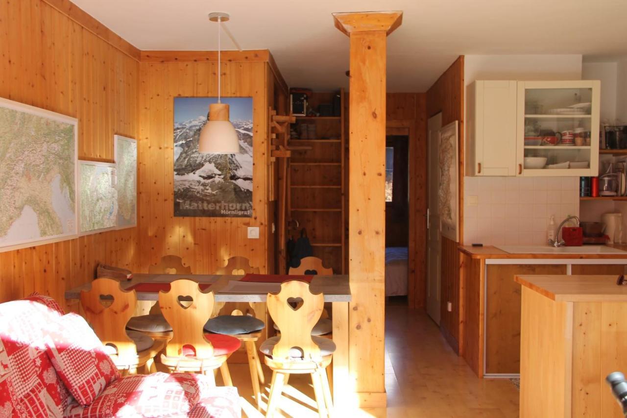 Comfortable Apartment With Terrace In Σαμονί Εξωτερικό φωτογραφία