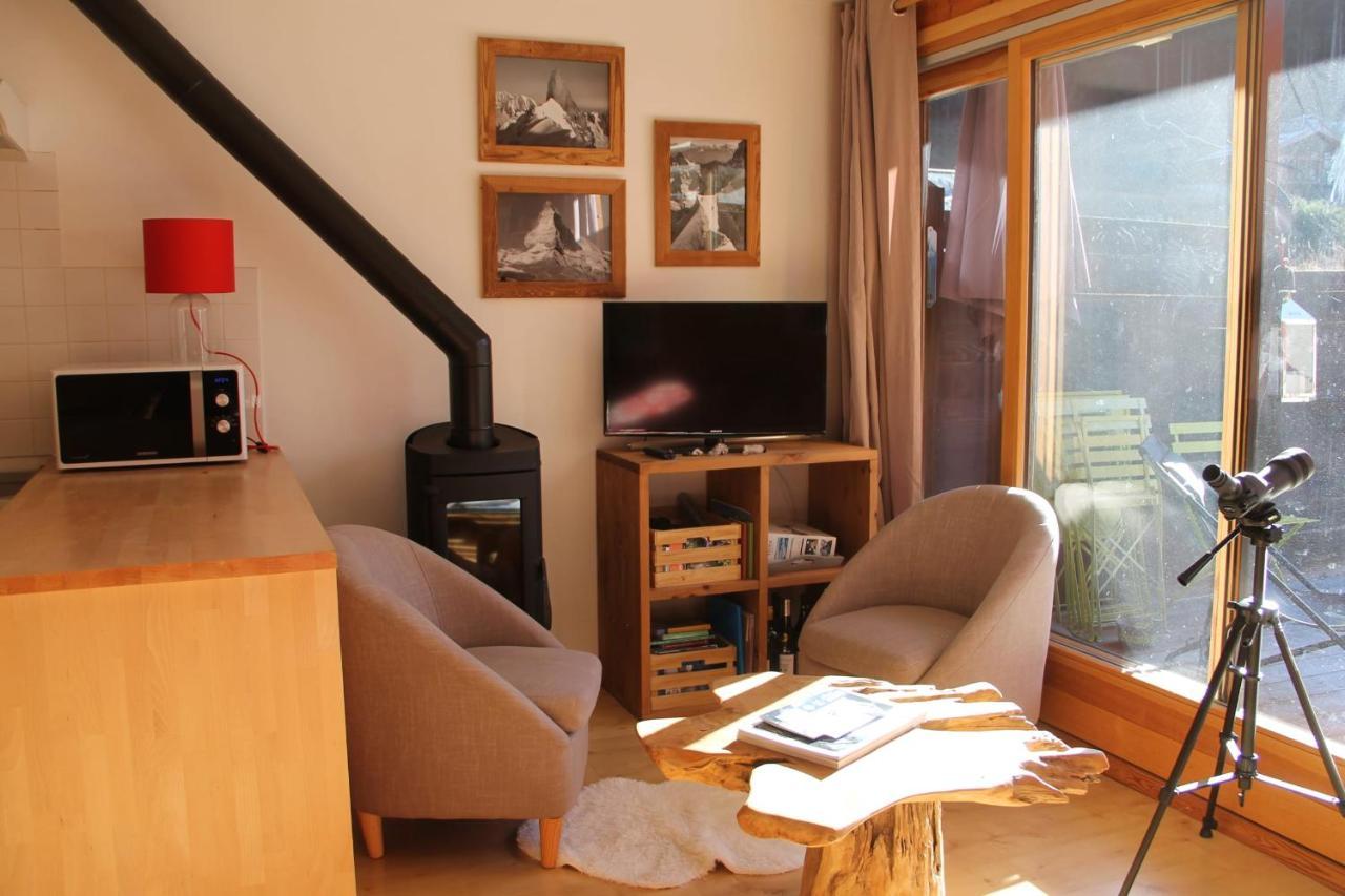 Comfortable Apartment With Terrace In Σαμονί Εξωτερικό φωτογραφία